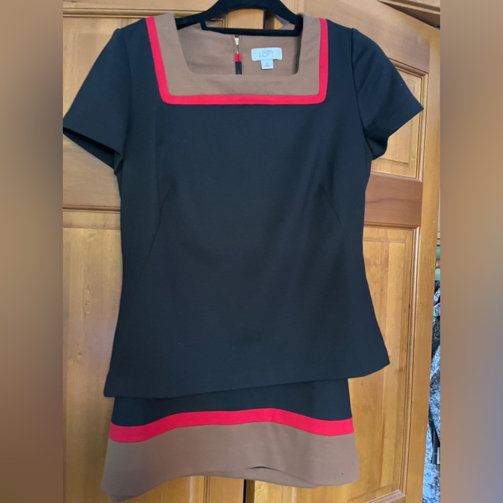 Loft Short Sleeve Skirt Suit Size 12